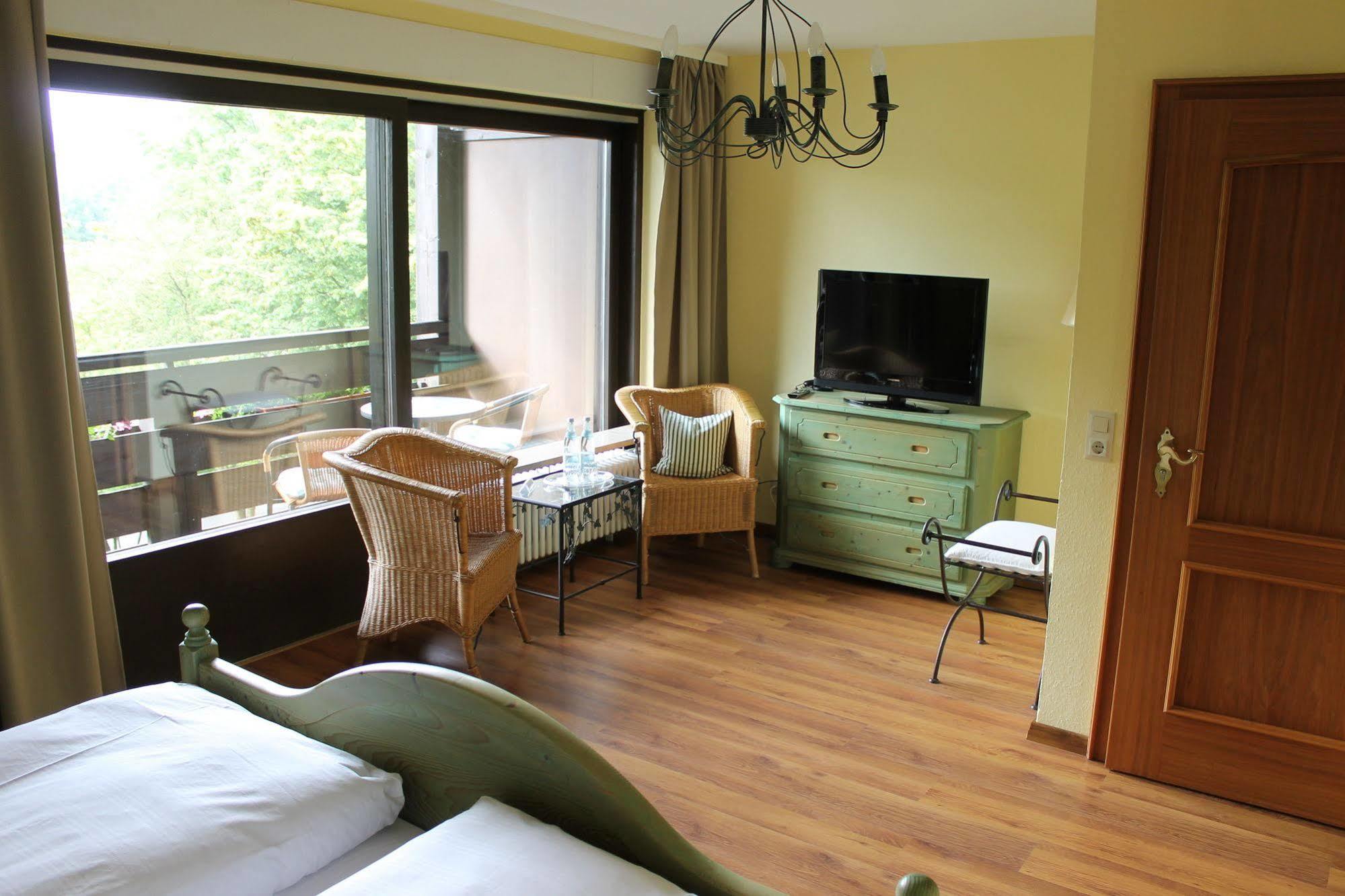 Hotel garni Bellevue Bad Füssing Buitenkant foto