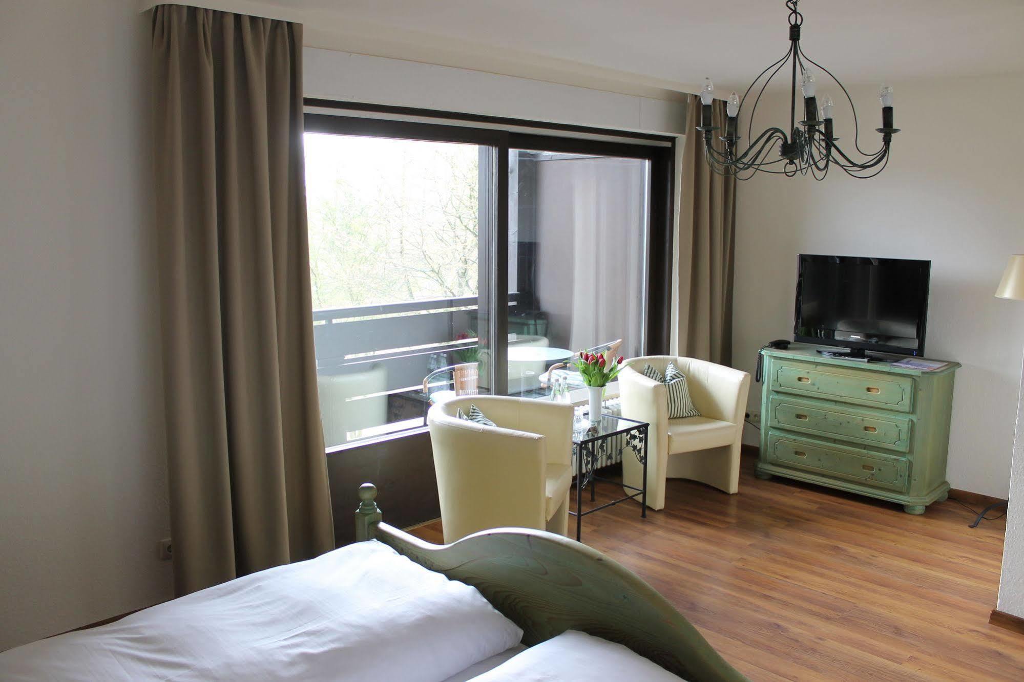 Hotel garni Bellevue Bad Füssing Buitenkant foto