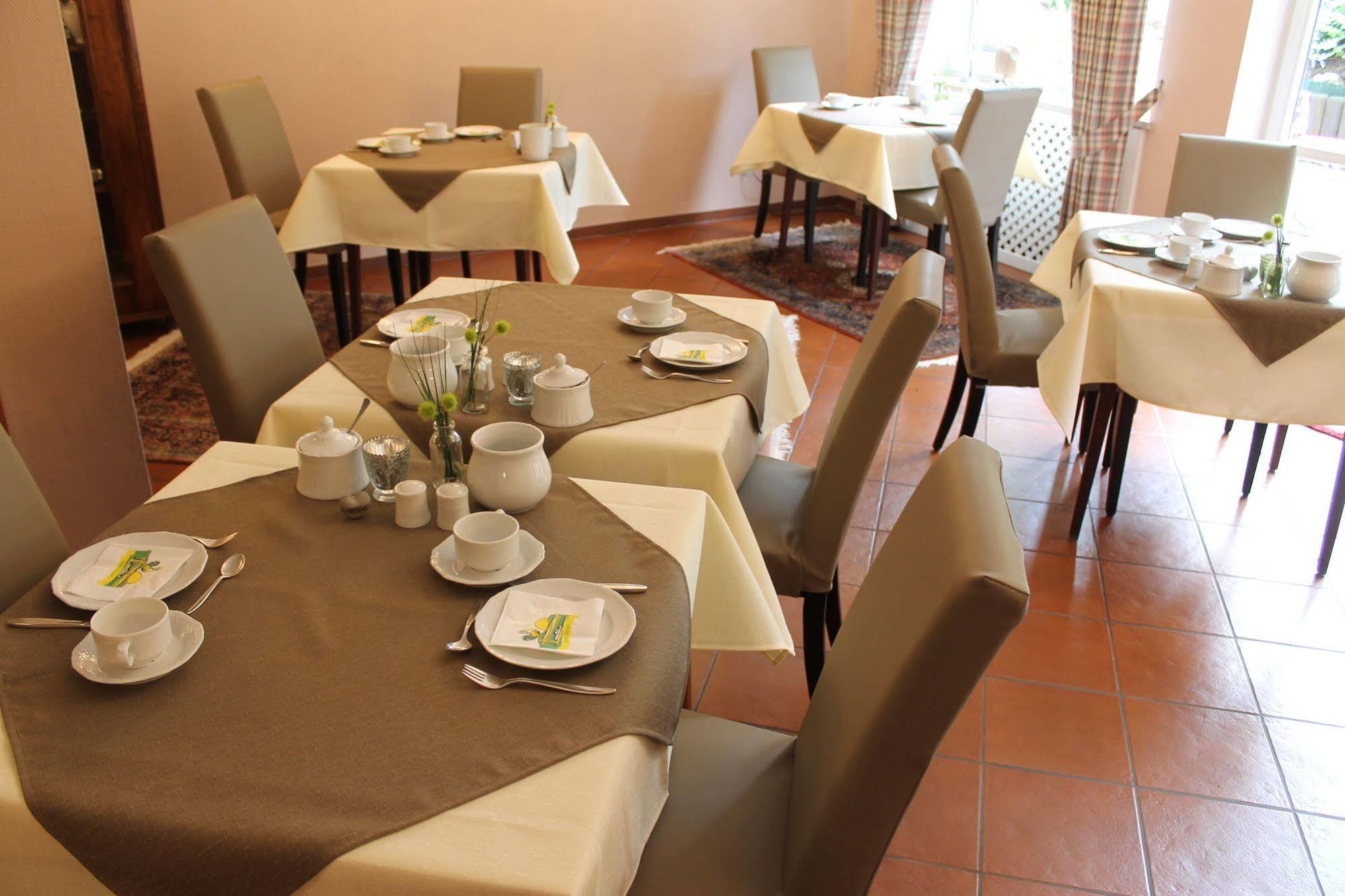 Hotel garni Bellevue Bad Füssing Buitenkant foto